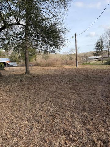274 County Road 3375, Cleveland, TX 77327
