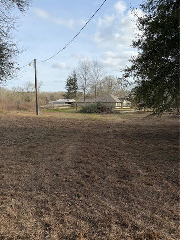 274 County Road 3375, Cleveland, TX 77327