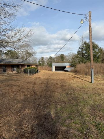 274 County Road 3375, Cleveland, TX 77327