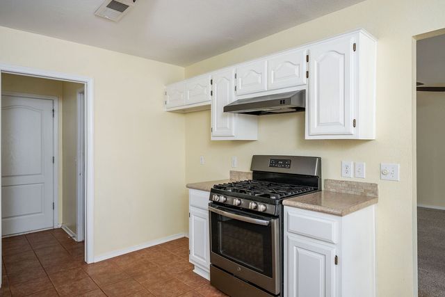 19638 E 38th Place S, Broken Arrow, OK 74014
