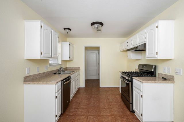 19638 E 38th Place S, Broken Arrow, OK 74014