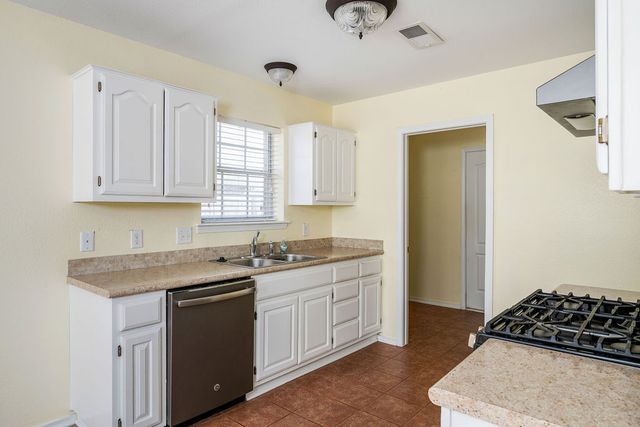 19638 E 38th Place S, Broken Arrow, OK 74014
