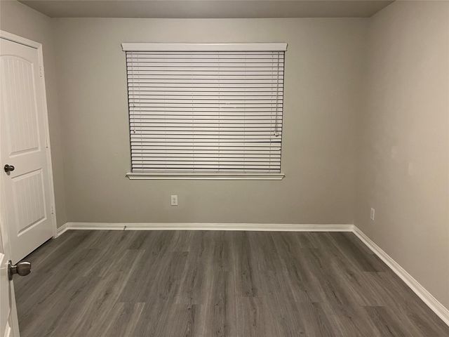 1924 Howth Avenue, Houston, TX 77051