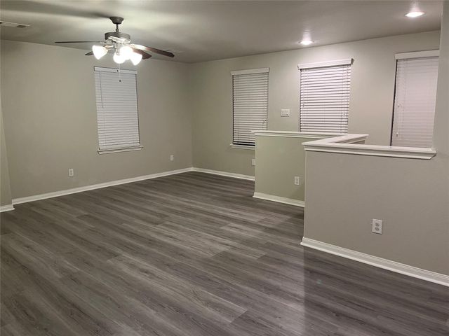 1924 Howth Avenue, Houston, TX 77051