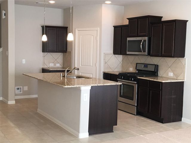 1924 Howth Avenue, Houston, TX 77051