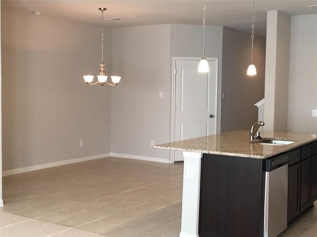 1924 Howth Avenue, Houston, TX 77051