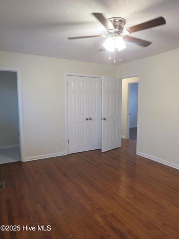 535 W Rhode Island Avenue, Southern Pines, NC 28387