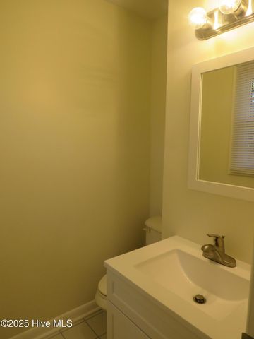 535 W Rhode Island Avenue, Southern Pines, NC 28387