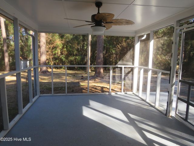 535 W Rhode Island Avenue, Southern Pines, NC 28387