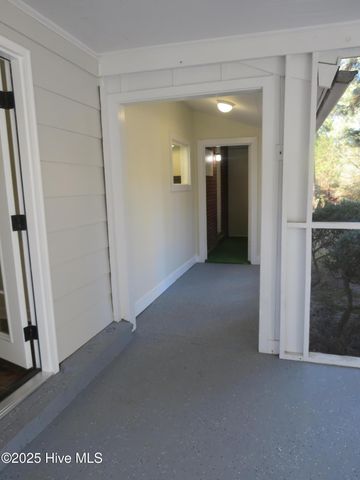 535 W Rhode Island Avenue, Southern Pines, NC 28387