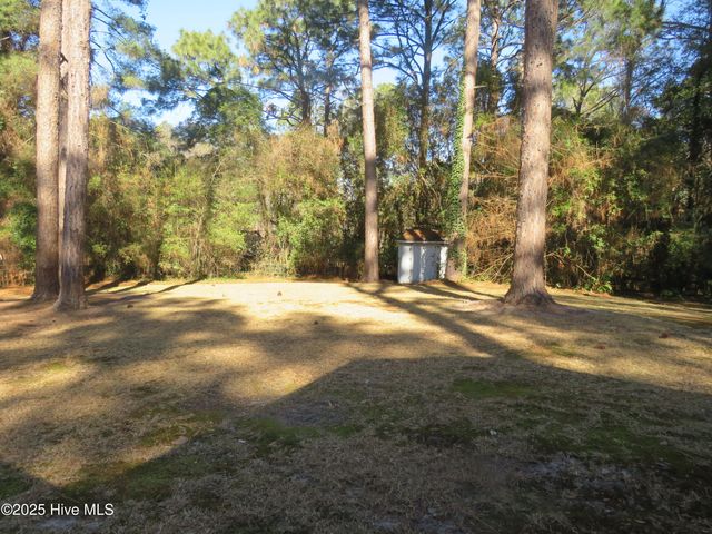 535 W Rhode Island Avenue, Southern Pines, NC 28387