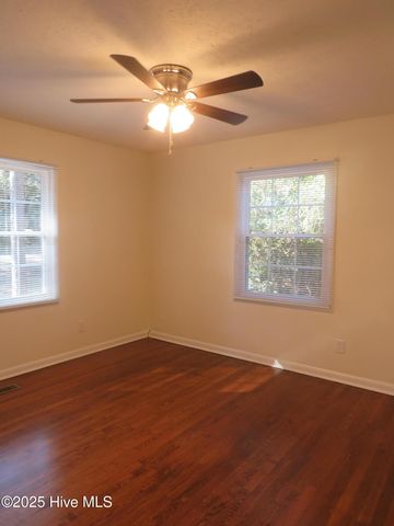 535 W Rhode Island Avenue, Southern Pines, NC 28387