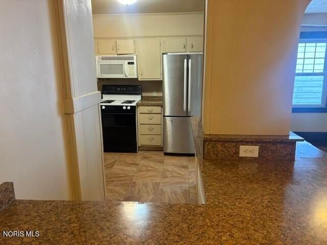2034 Fairfax Road, Toledo, OH 43613