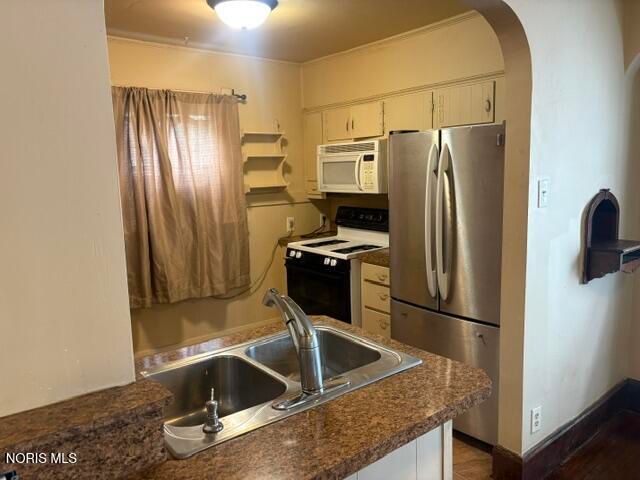 2034 Fairfax Road, Toledo, OH 43613