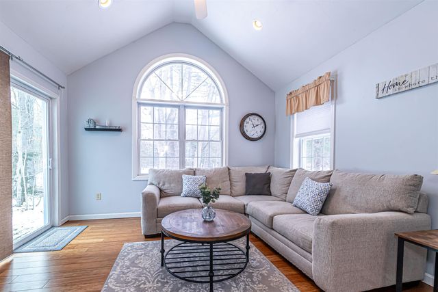 1 Whitewood Lane, Merrimack, NH 03054