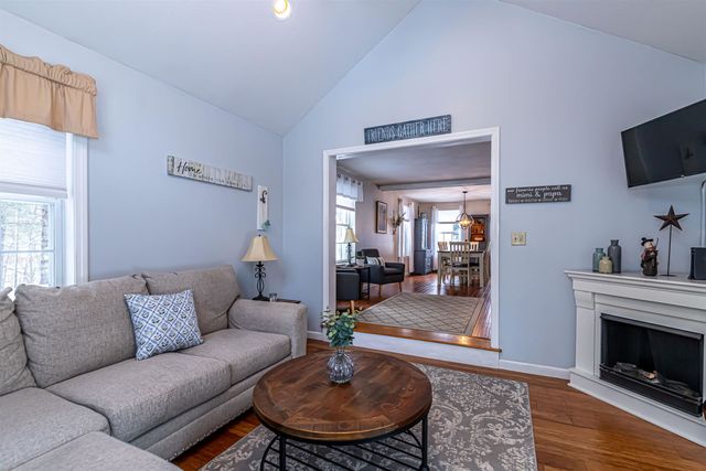 1 Whitewood Lane, Merrimack, NH 03054