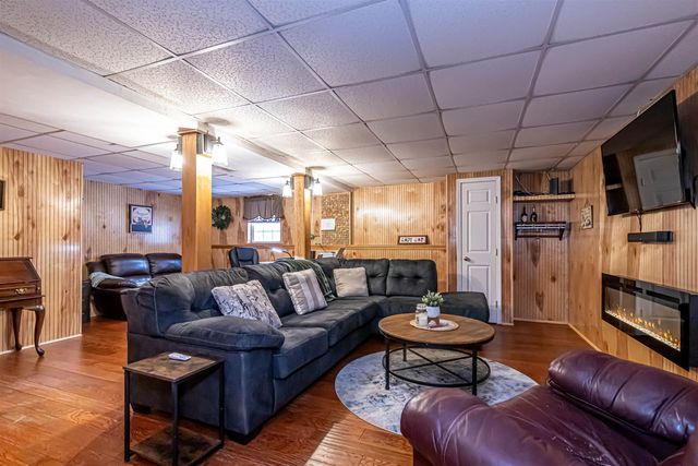 1 Whitewood Lane, Merrimack, NH 03054