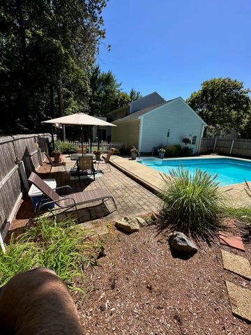 1 Whitewood Lane, Merrimack, NH 03054