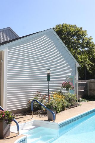 1 Whitewood Lane, Merrimack, NH 03054