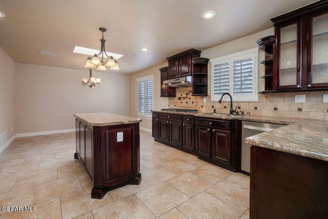 1243 FRANKLIN PERCH Place, El Paso, TX 79912