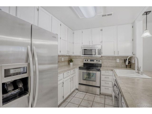 12404 E Tennessee Cir F, Aurora, CO 80012