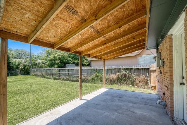 1803 Bayou Homes Drive, Galveston, TX 77551