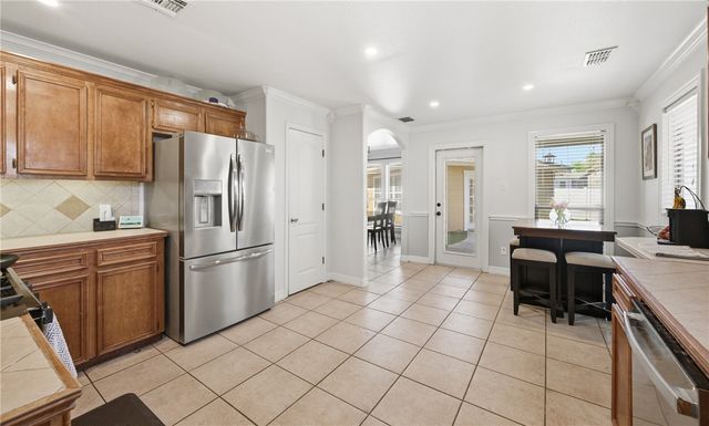 2538 BEVECREST Dr, Corpus Christi, TX 78415