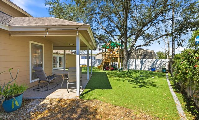 2538 BEVECREST Dr, Corpus Christi, TX 78415