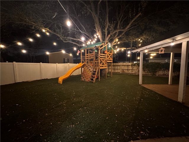 2538 BEVECREST Dr, Corpus Christi, TX 78415