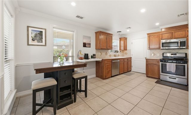 2538 BEVECREST Dr, Corpus Christi, TX 78415