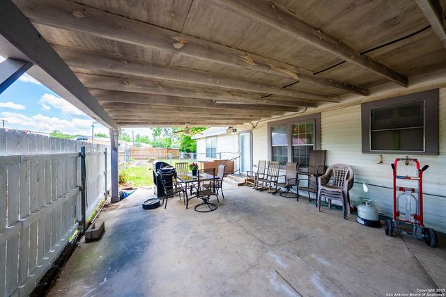 112 Barrett Place, San Antonio, TX 78225