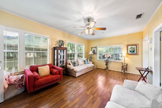 112 Barrett Place, San Antonio, TX 78225