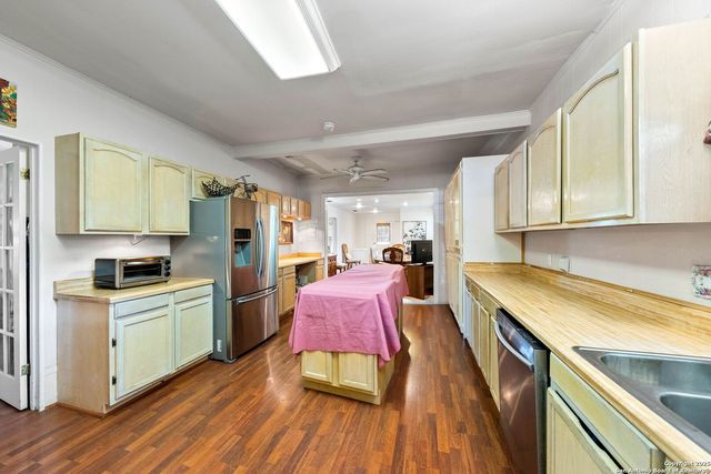 112 Barrett Place, San Antonio, TX 78225