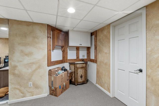 3925 W Sherbrooke DRIVE, Mequon, WI 53092