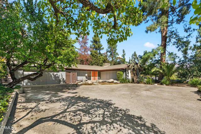 1625 Pegfair Estates Drive, Pasadena, CA 91103
