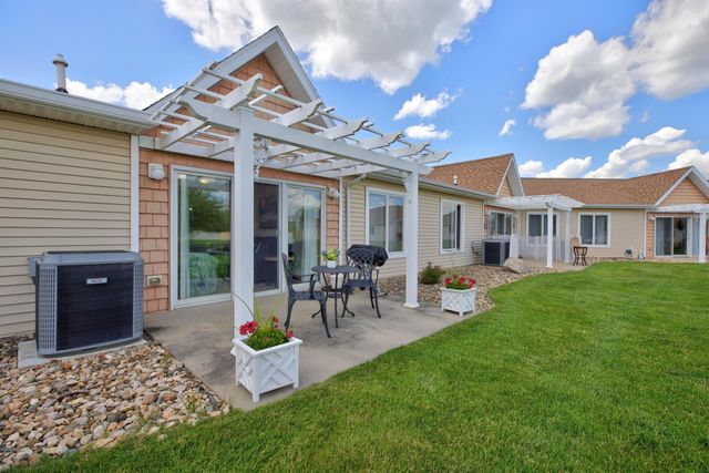 4124 Thresher Ct Unit 308, Cedar Falls, IA 50613