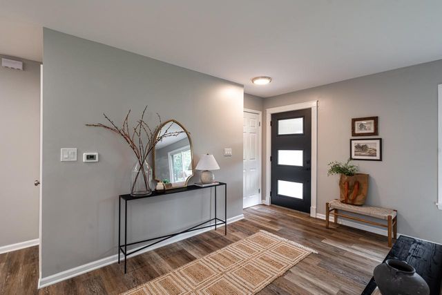 3565 Sunny Crest DRIVE, Brookfield, WI 53005
