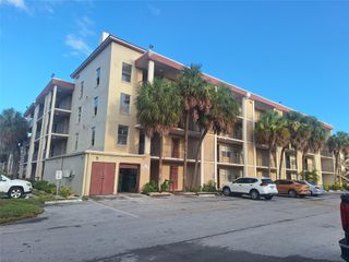 2601 NW 48TH Terrace 345, Lauderdale Lakes, FL 33313