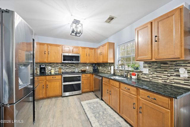 11 Longleaf Court, Bluffton, SC 29910