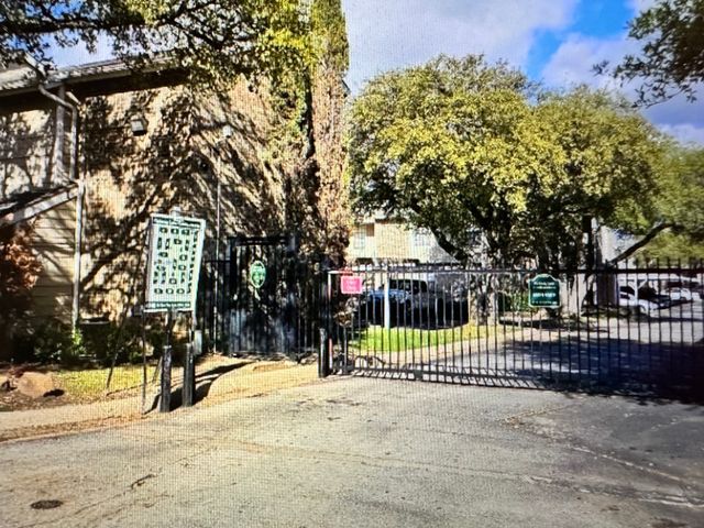 4748 Old Bent Tree Lane 304, Dallas, TX 75287