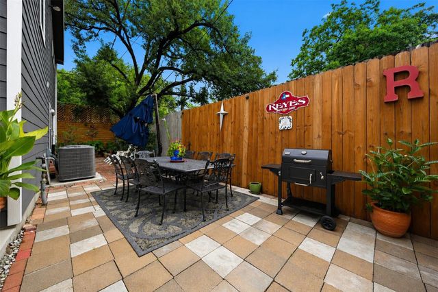 1951 Lexington Street, Houston, TX 77098