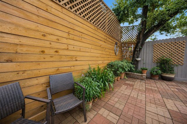 1951 Lexington Street, Houston, TX 77098