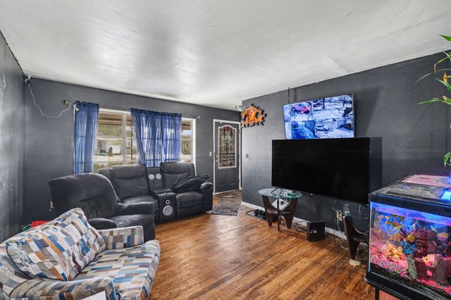 6609 Cranwood Drive, Flint, MI 48505