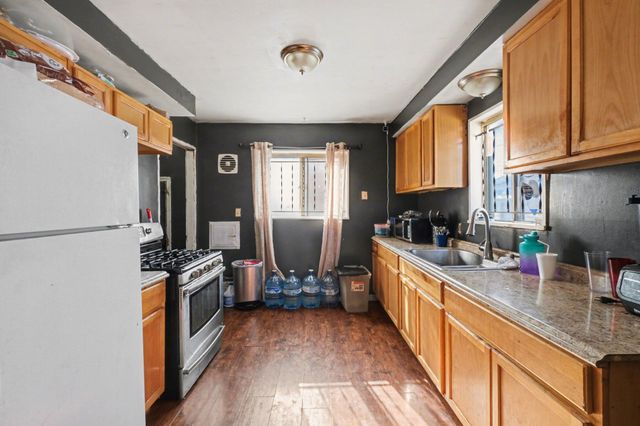 6609 Cranwood Drive, Flint, MI 48505