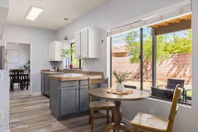 2650 W Camino Del Venegas, Tucson, AZ 85742