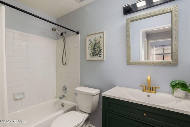 2650 W Camino Del Venegas, Tucson, AZ 85742