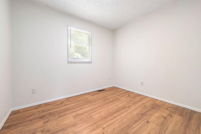 1315 Adobe Drive, Johnson City, TN 37601