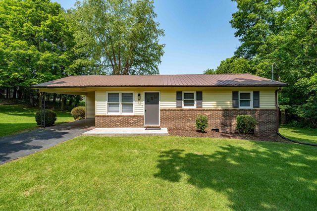 1315 Adobe Drive, Johnson City, TN 37601