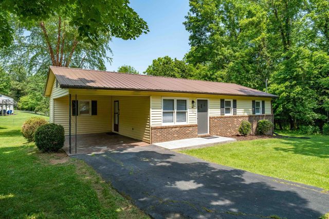 1315 Adobe Drive, Johnson City, TN 37601