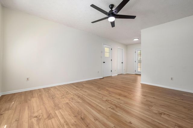 1315 Adobe Drive, Johnson City, TN 37601